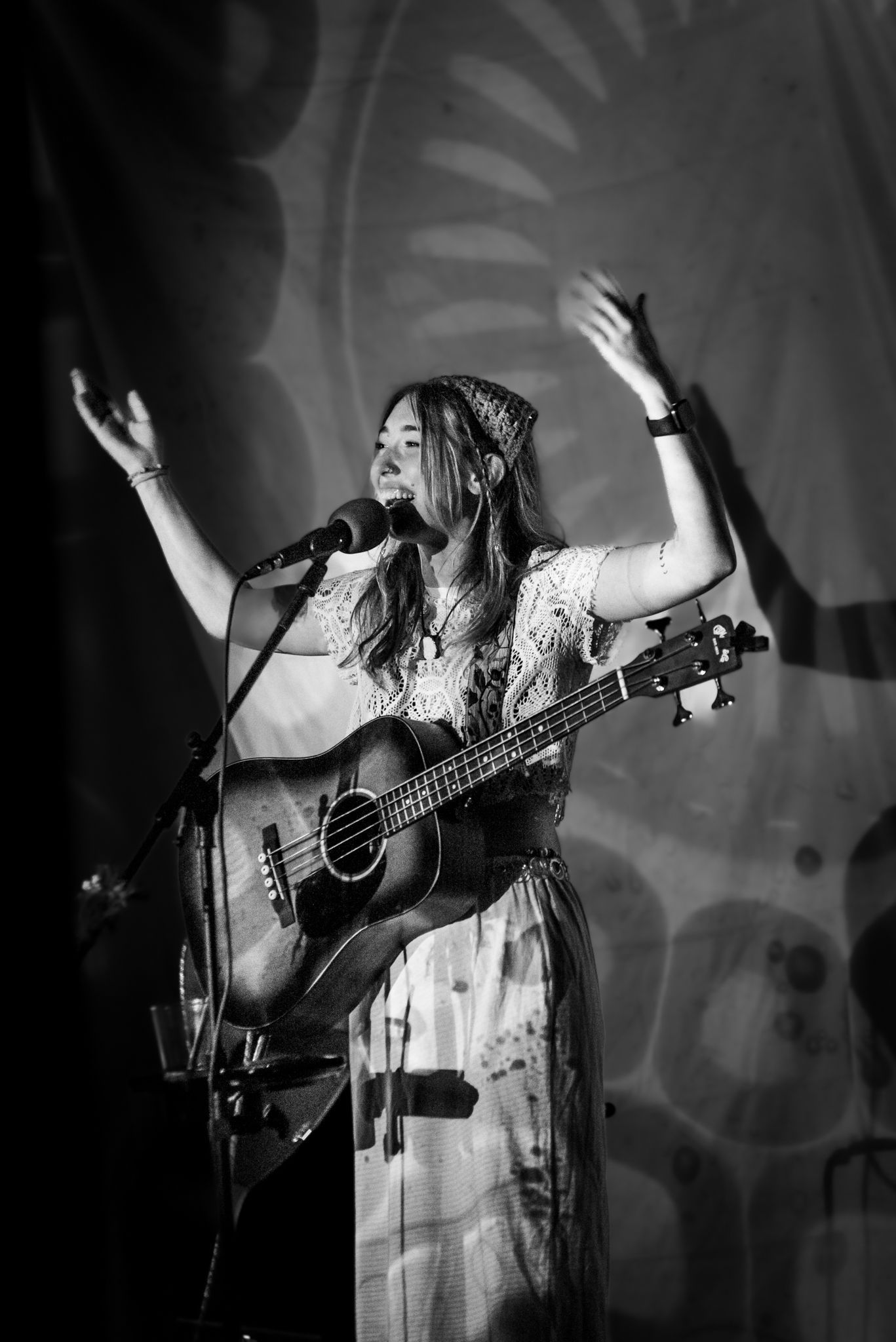 Dellwood & Visual Vinyl Liquid Light Show at The Happy Productions Listening Room in Cambridge Minnesota