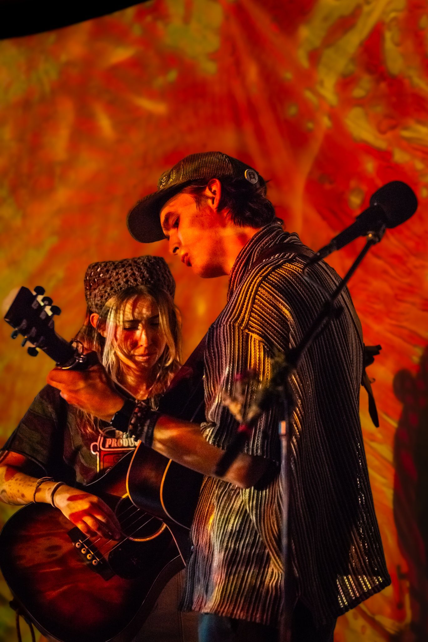 Dellwood & Visual Vinyl Liquid Light Show at The Happy Productions Listening Room in Cambridge Minnesota