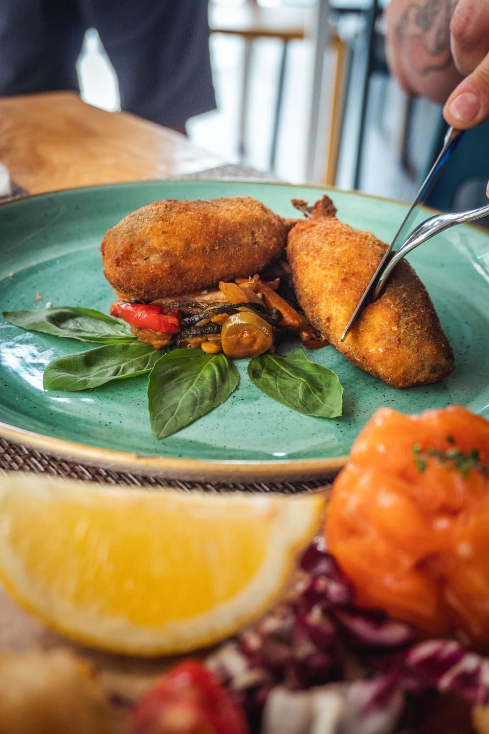 best fish restaurant in catania, fish and seafood in catania, where to eat in catania