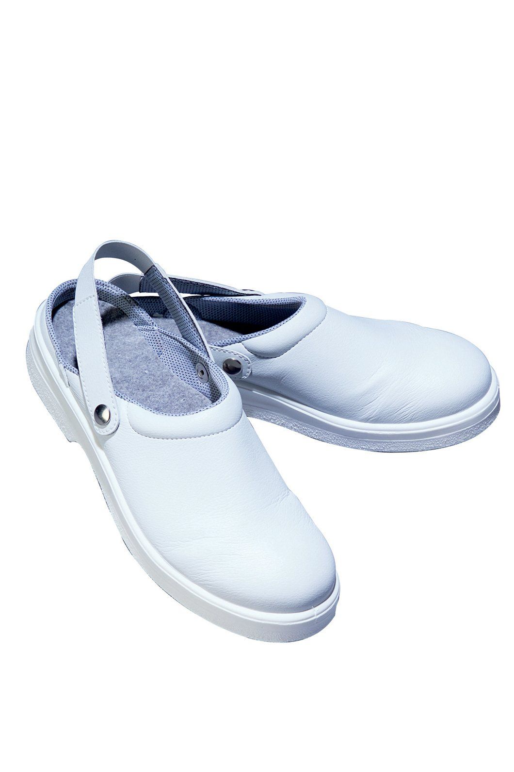 zoccoli sanitari di colore bianco