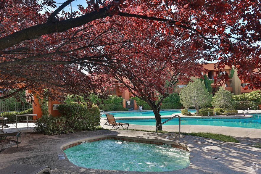 Cottonwood Ranch Apartments