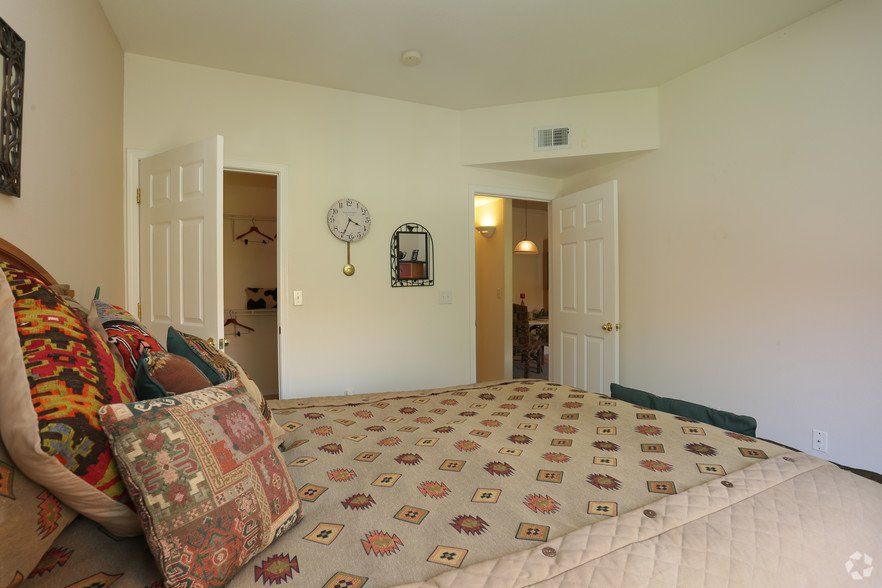 Cottonwood Ranch Apartments