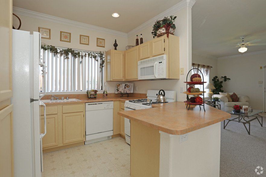 Cottonwood Ranch Apartments