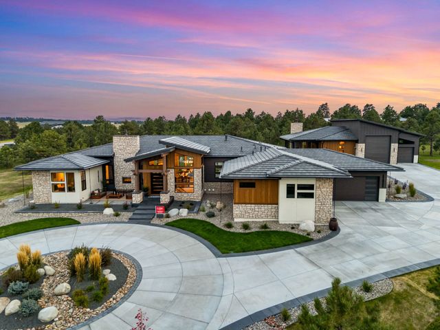 Best Luxury Neighborhoods in Colorado Springs Over $700,000,Angela Greene