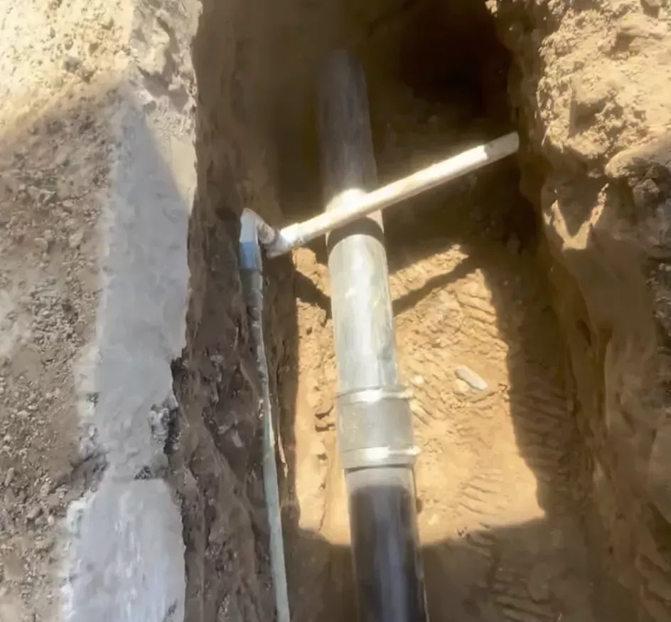 broken pipe leak