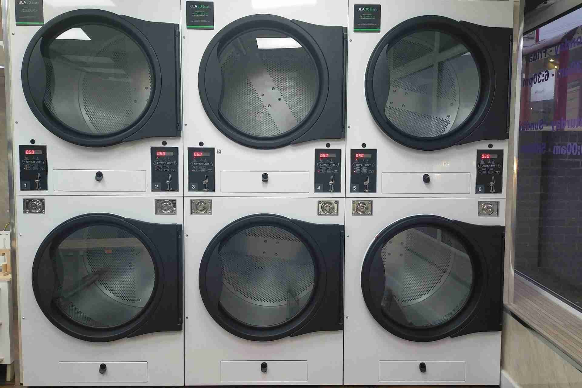 Comparing Laundry Options: Laundromat vs. At-Home Washing vs. Pickup & Delivery