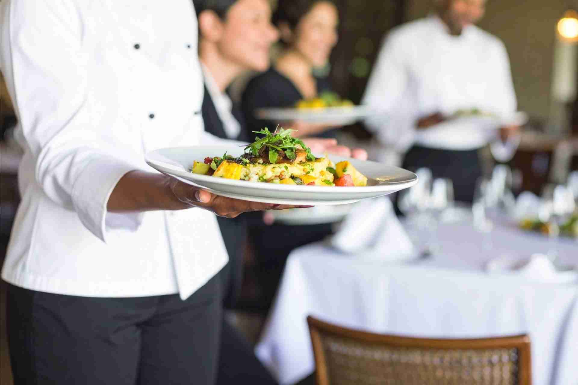 Eco-Friendly Laundry Solutions for Restaurants: Protecting the Environment and Your Brand