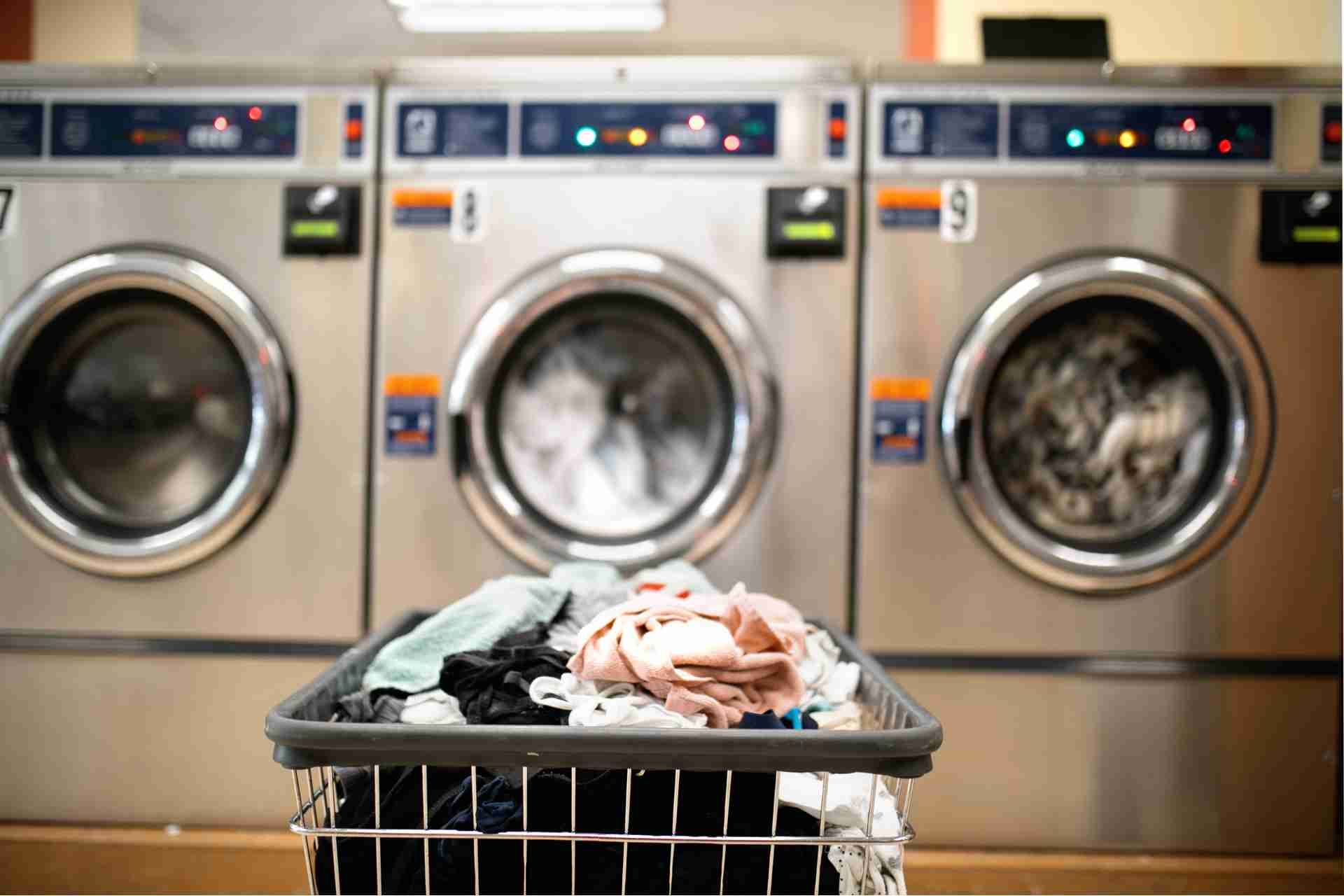 Top 10 Benefits of a 24 Hour Laundromat