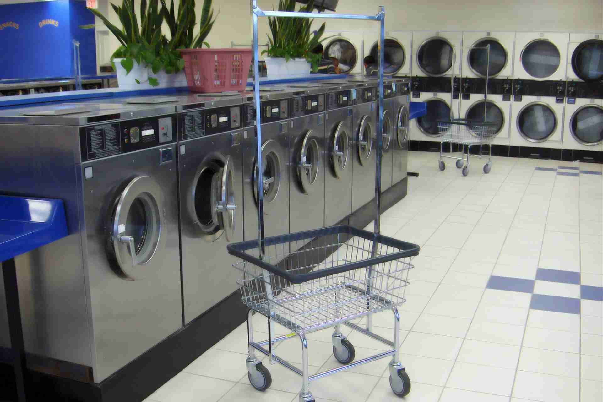 What Are the Cost Differences at Laundromats?