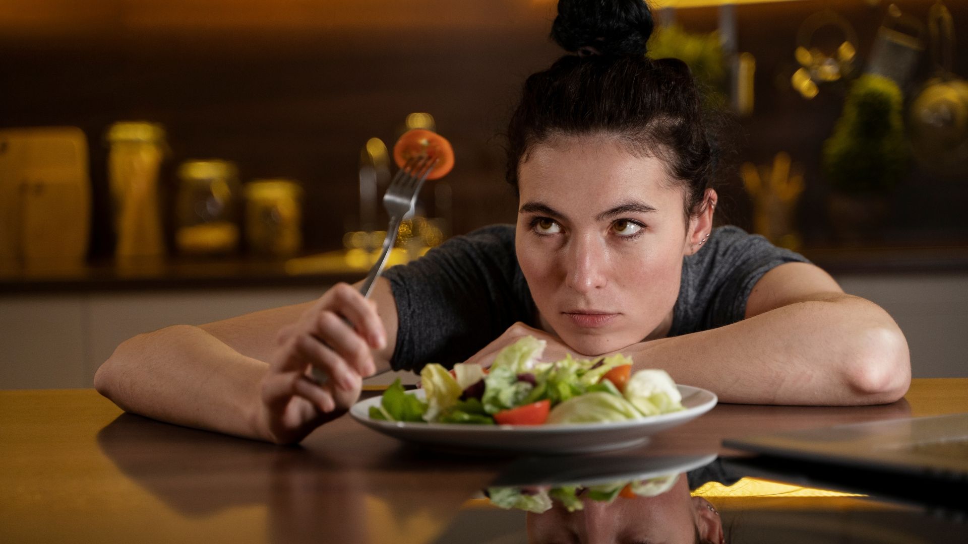 Do crash diets work? Not when it comes to long-term weight loss. Discover more sustainable alternatives. Do crash diets work? Not when it comes to long-term weight loss. Discover more sustainable alternatives.