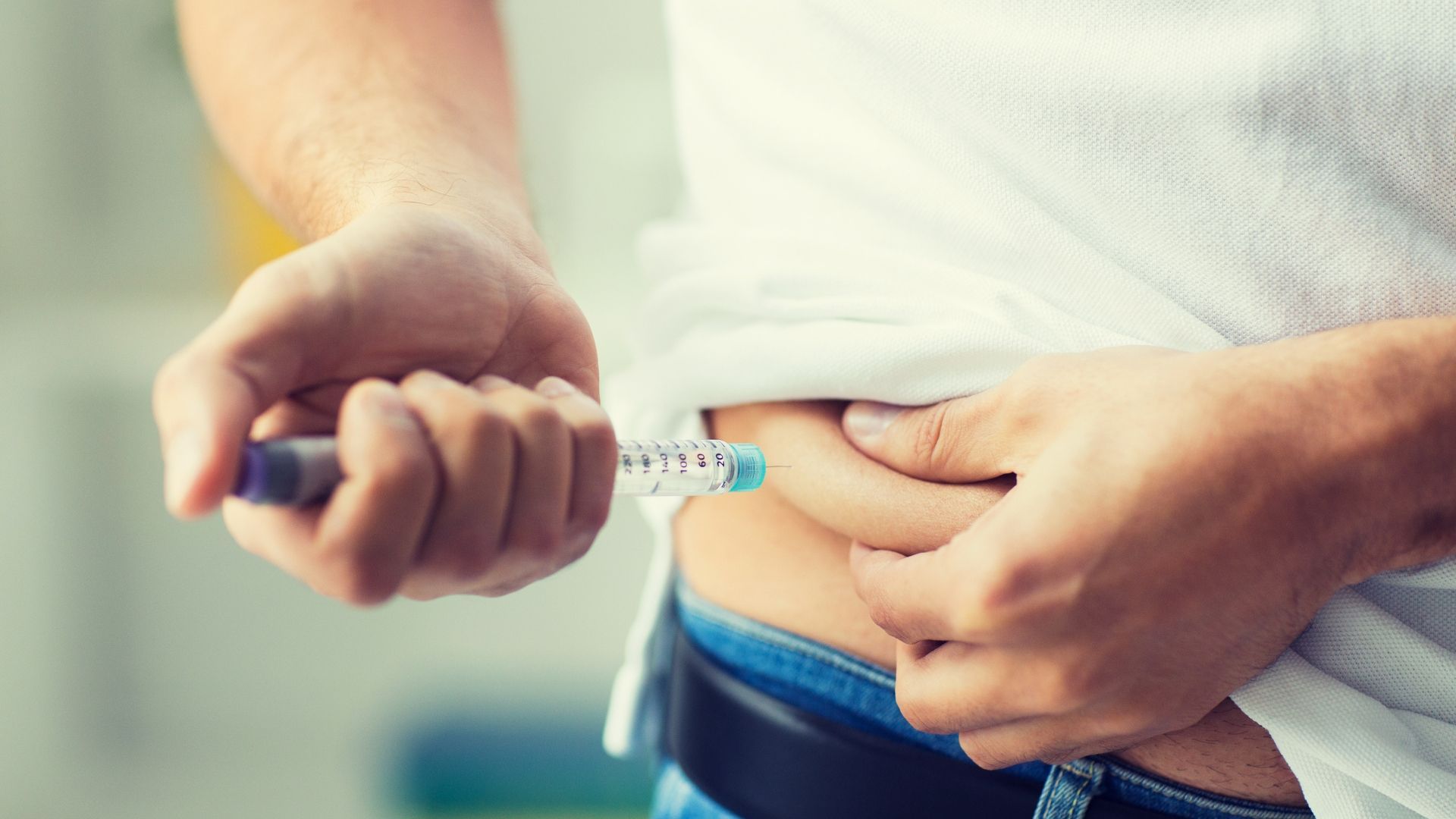 How does Mounjaro work for weight loss? Understand what this game-changing medication does to help you lose weight.
