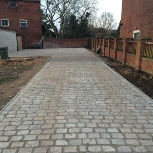 Driveways Sheffield - grey cobbled driveway in Sheffield