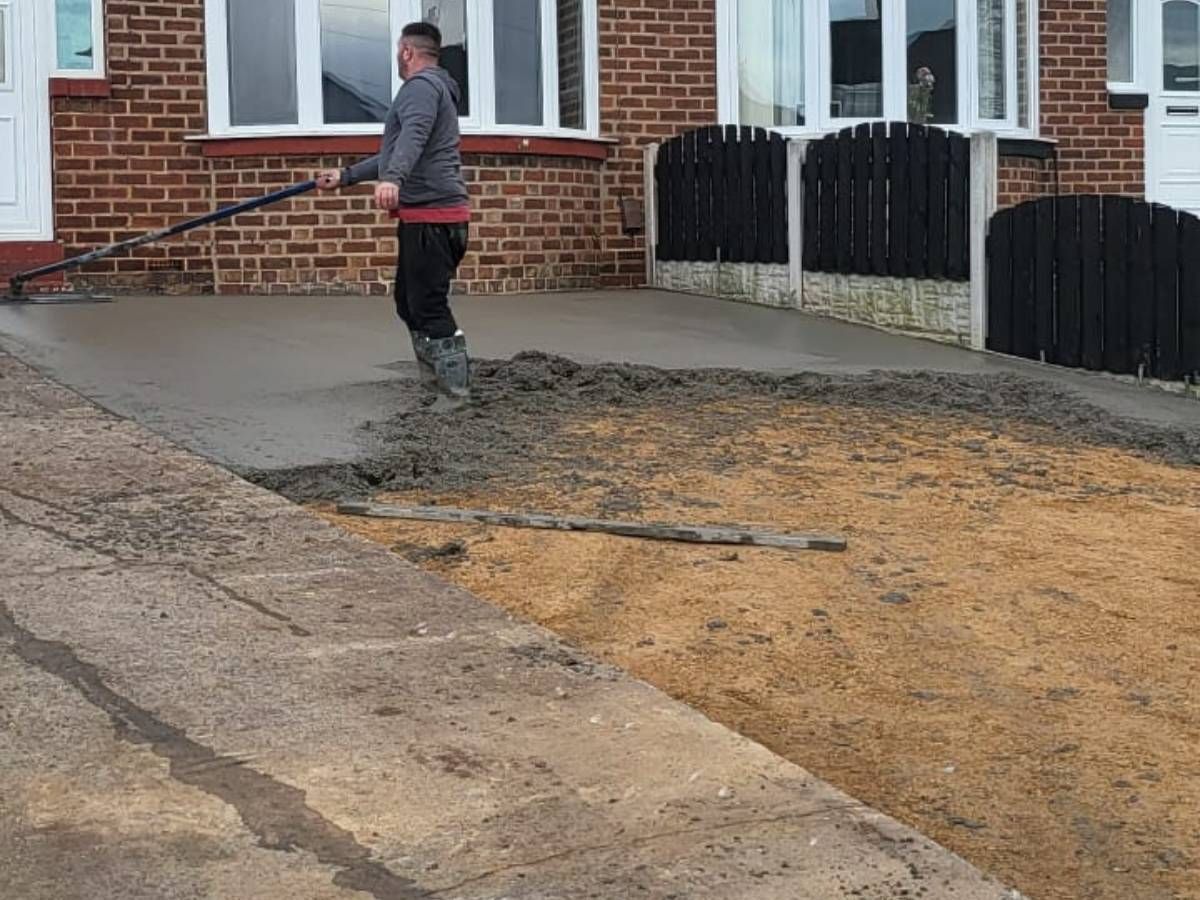 Driveways Sheffield starting spreading concrete across the driveway