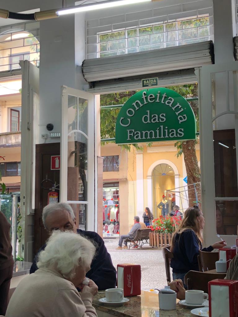 Confeitaria das Famílias: a curitibana onde foi criada a Torta Martha Rocha