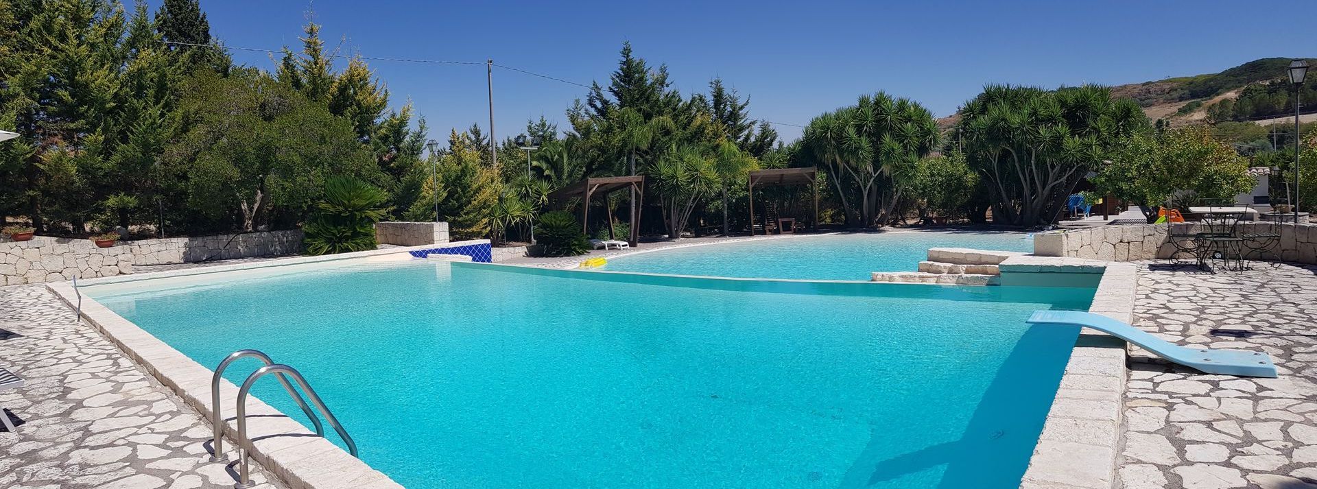 piscina doppia profondità