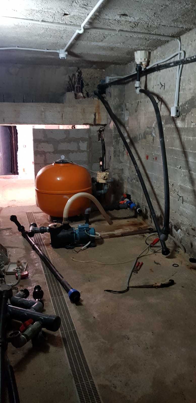 Lavori per la realizzazione di una piscina