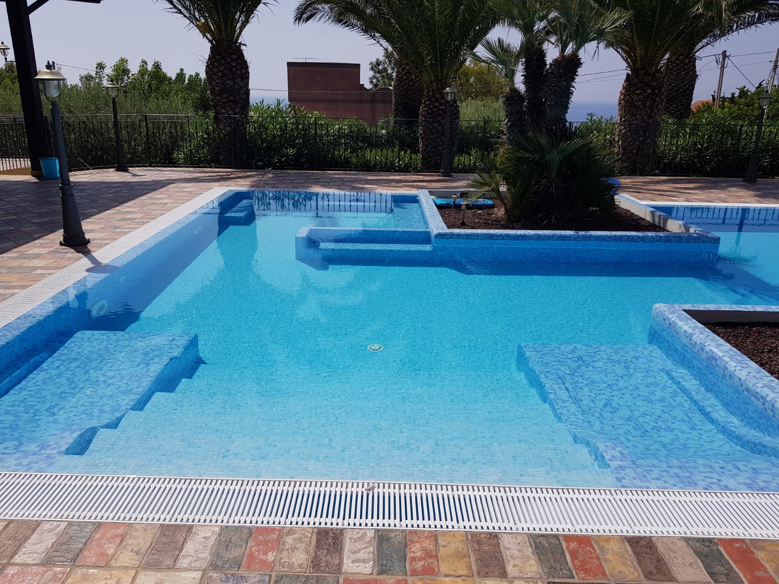 realizzazione piscine per case private