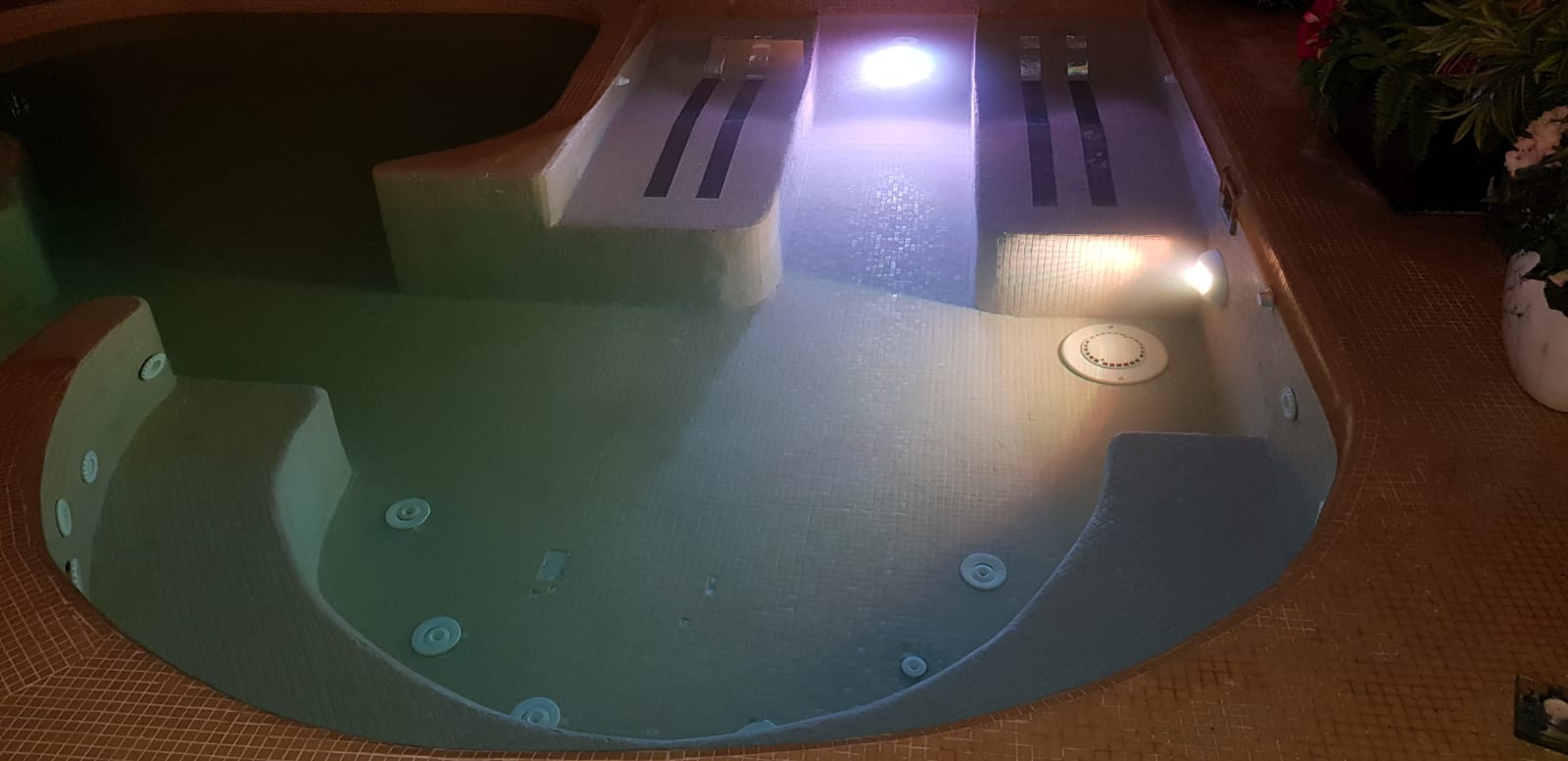 piscina per centro benessere