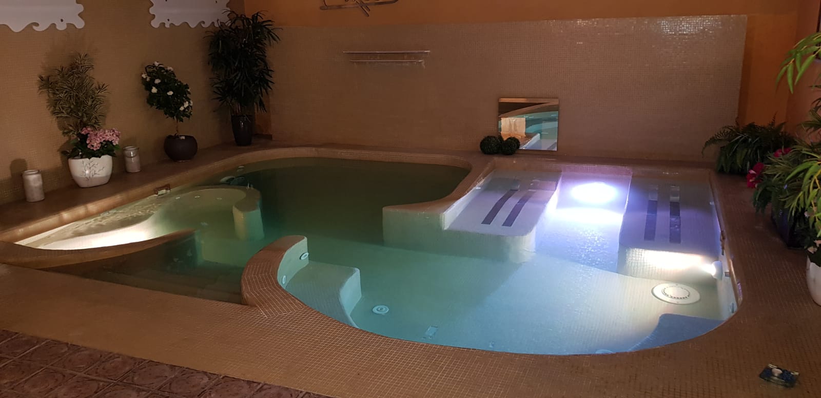 piscina per centro benessere