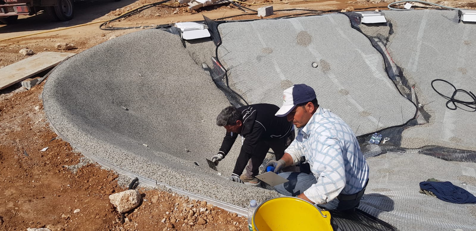 Lavori per la realizzazione di una piscina