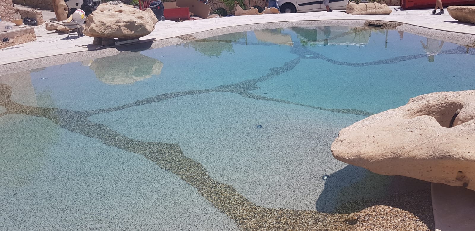 Lavori per la realizzazione di una piscina