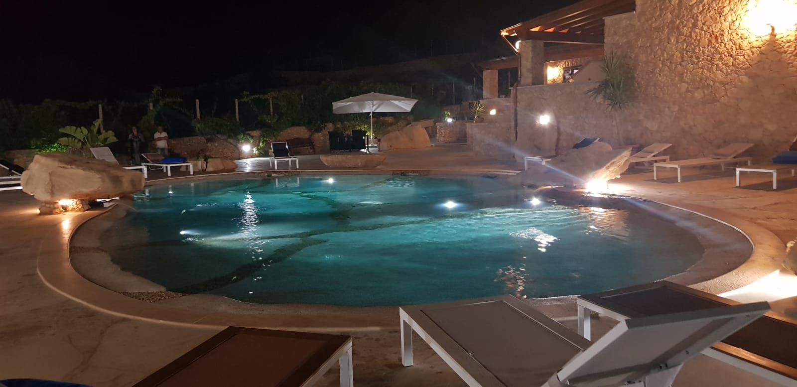 Lavori per la realizzazione di una piscina