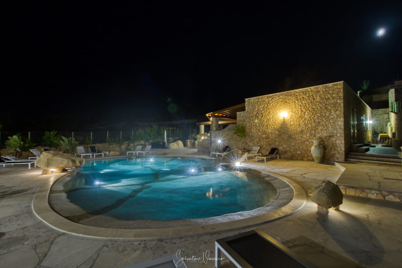 Lavori per la realizzazione di una piscina