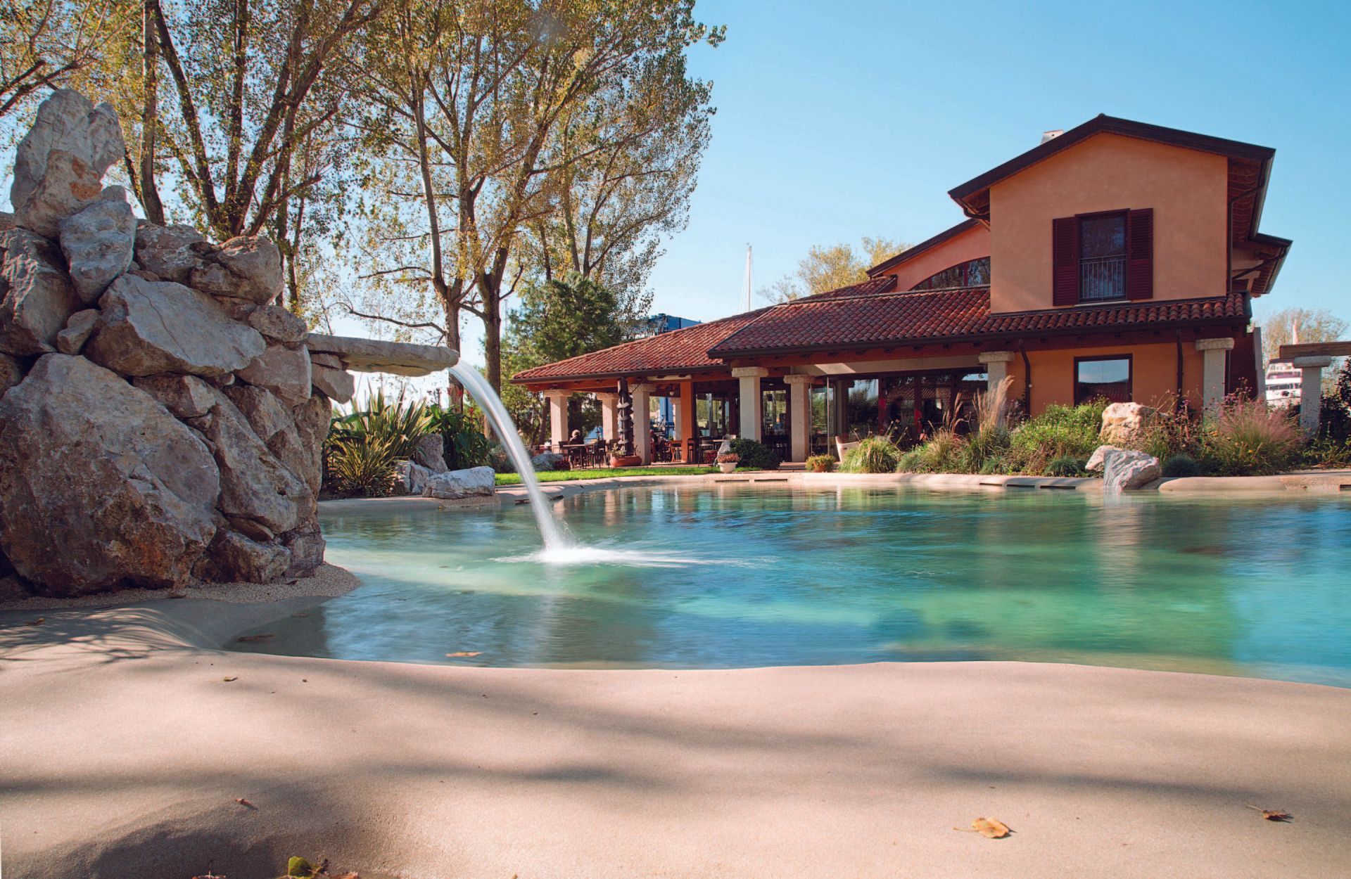 piscina all'aperto 4
