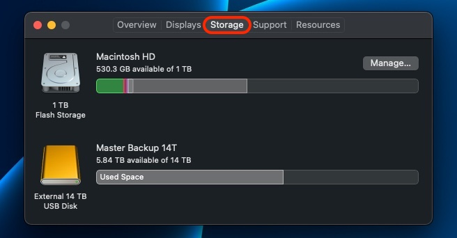 A computer screen shows the storage of a macintosh hd