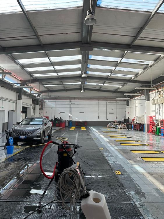 Pulizia stabilimento insudtriale