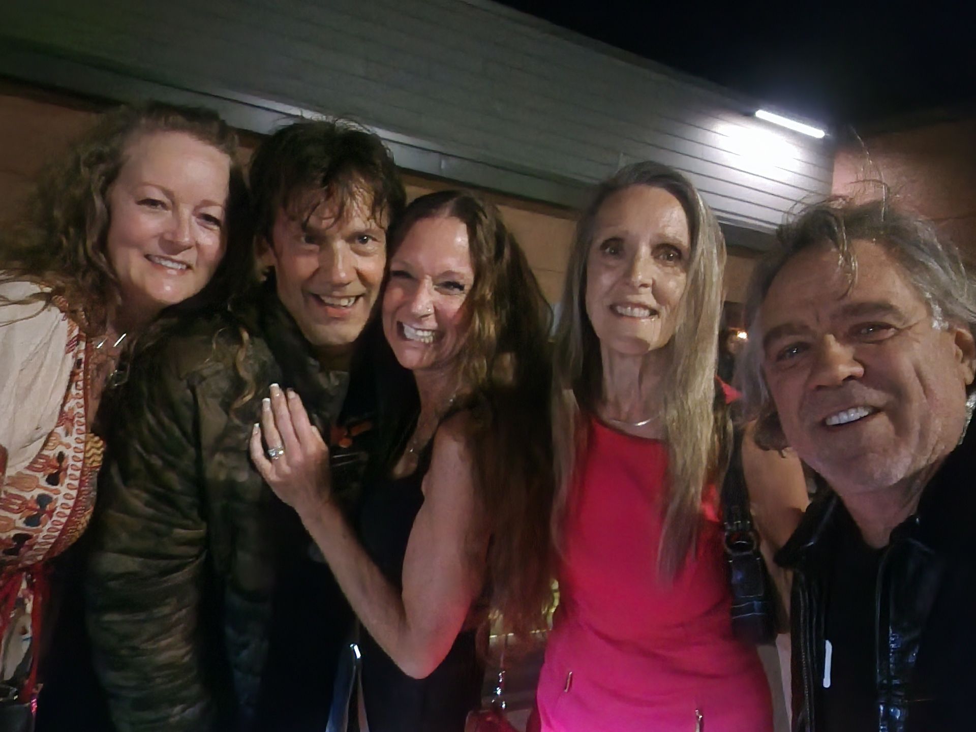 Kingshead Inn, Calgary, AB: casting directors.