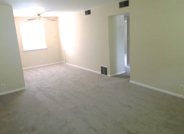 West Colonial Apartments