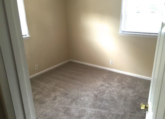 West Colonial Apartments