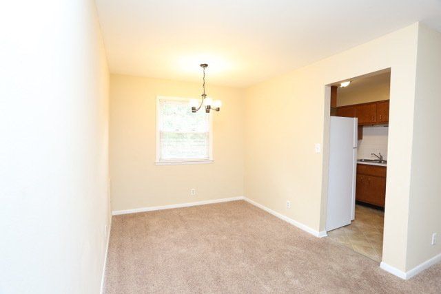 West Colonial Apartments