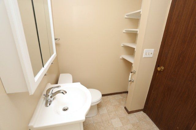 West Colonial Apartments