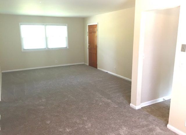 West Colonial Apartments