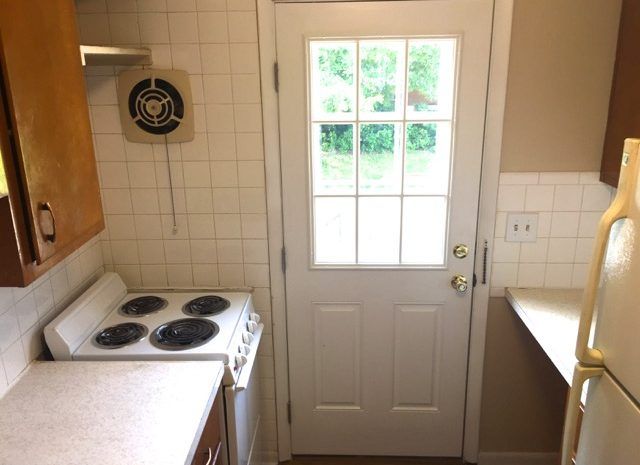 West Colonial Apartments