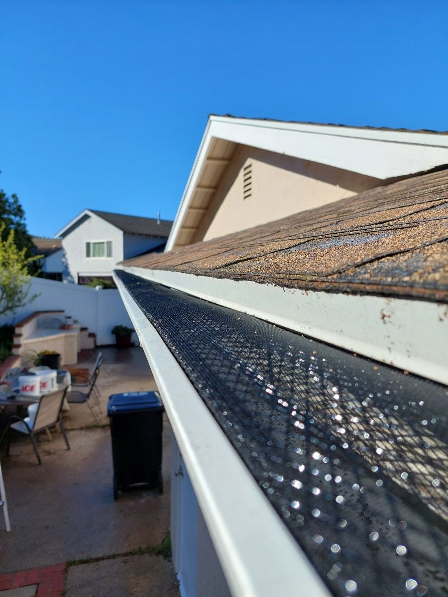 black gutter screens
