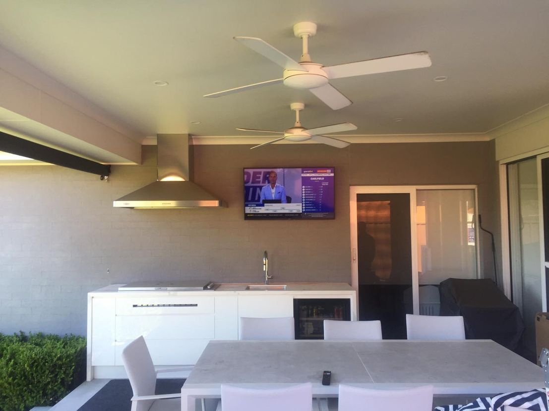 TV Mounted in Outdoor Entertainment Area — Advanced Digital Antenna in Port Stephens, NSW