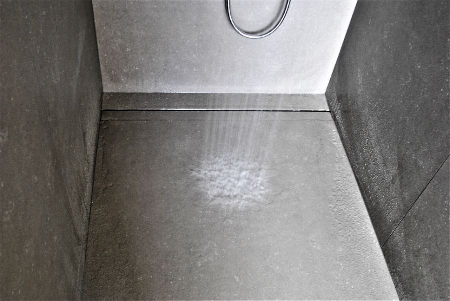 Shower tray