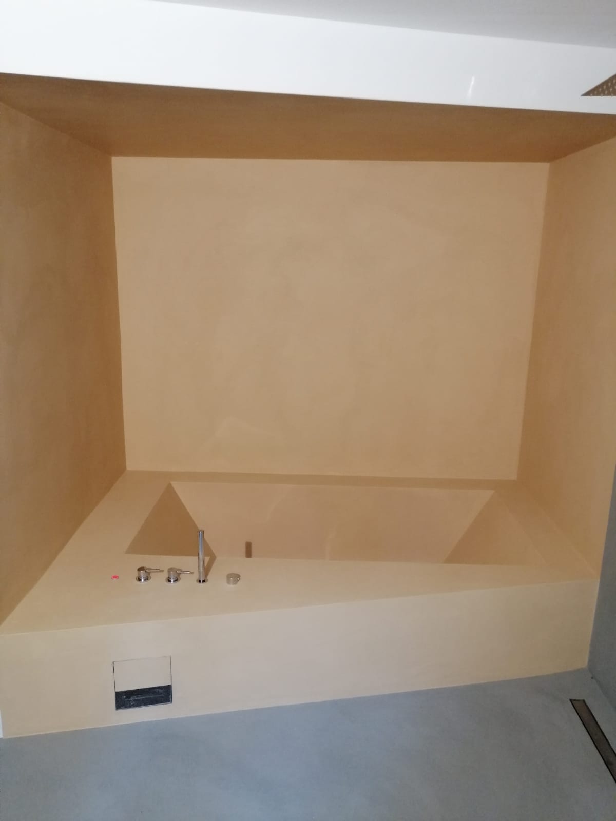 Vasca da bagno su misura