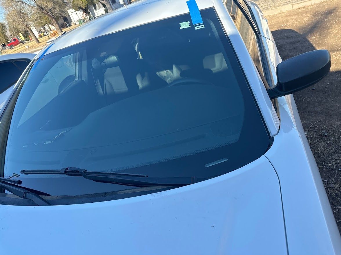 sedan windshield replacement