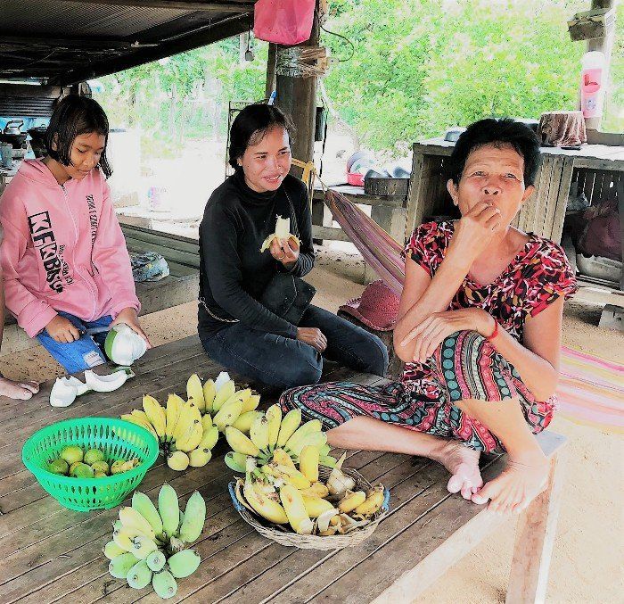 Oeun, her cousin, and her neighbor