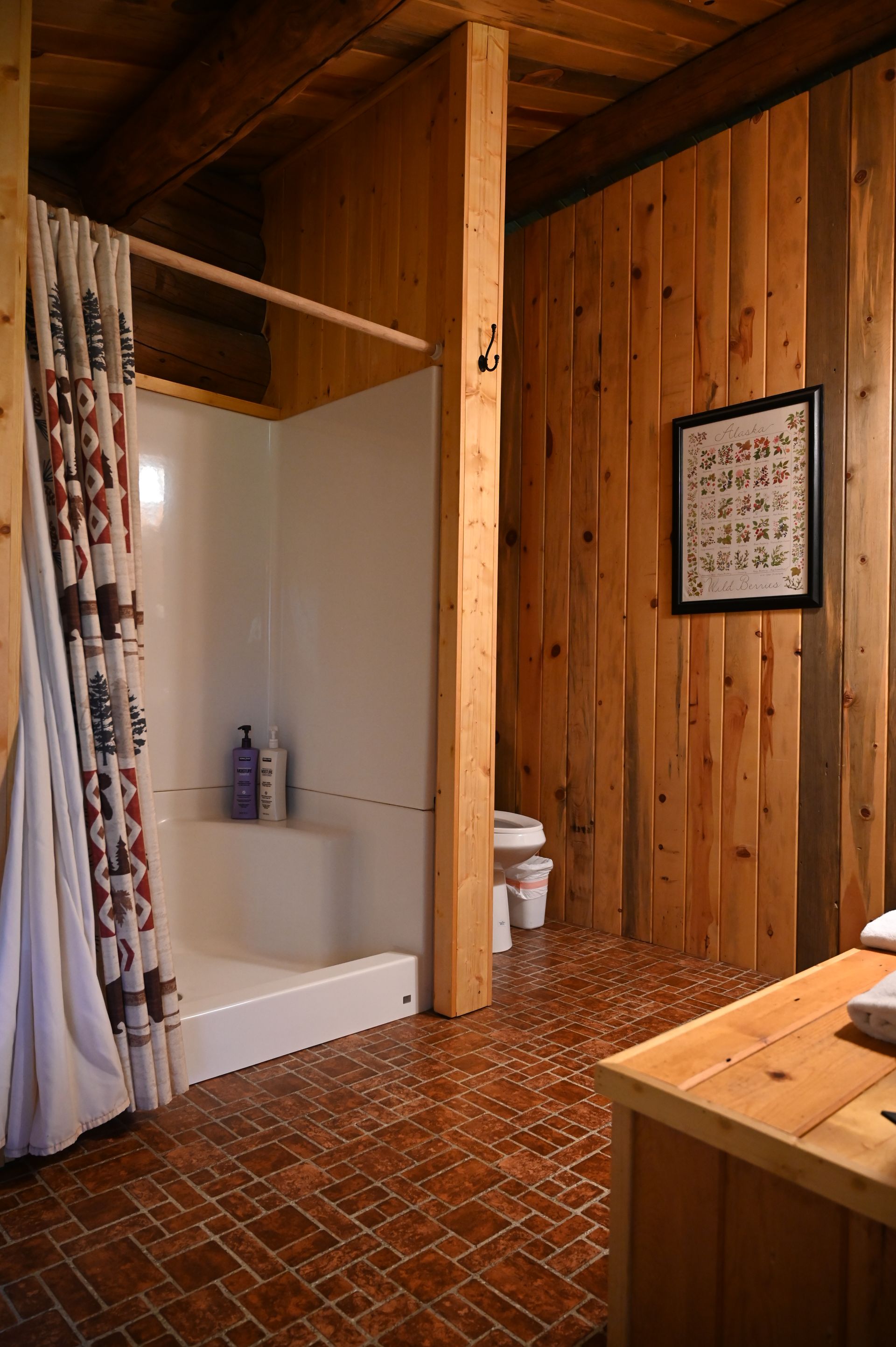 Bathroom of Cloudberry Cabin