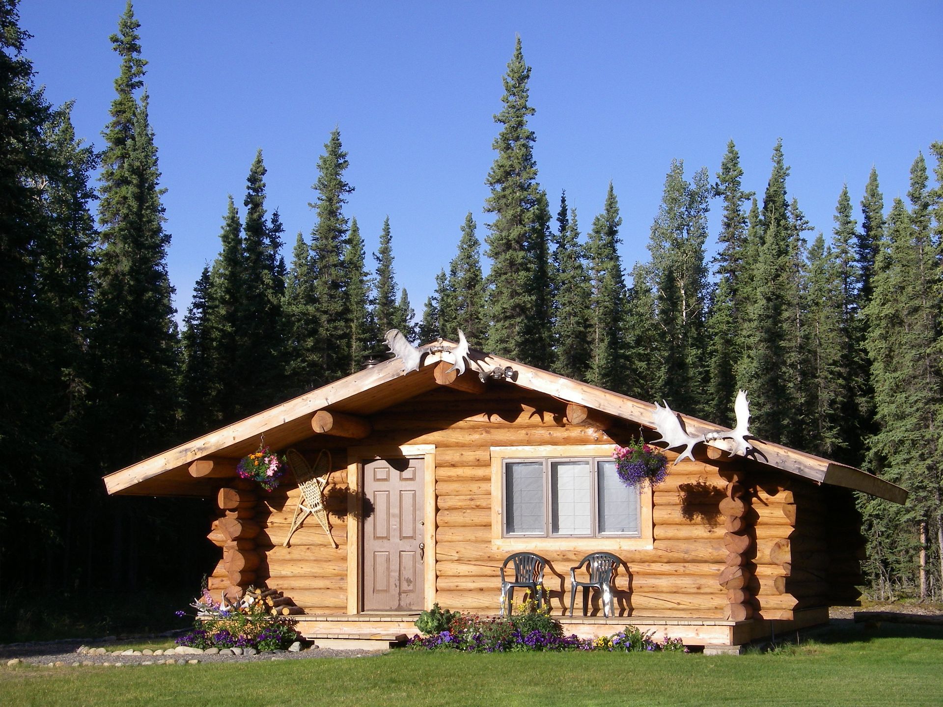 Cloudberry Cabin in Tok, Alaska