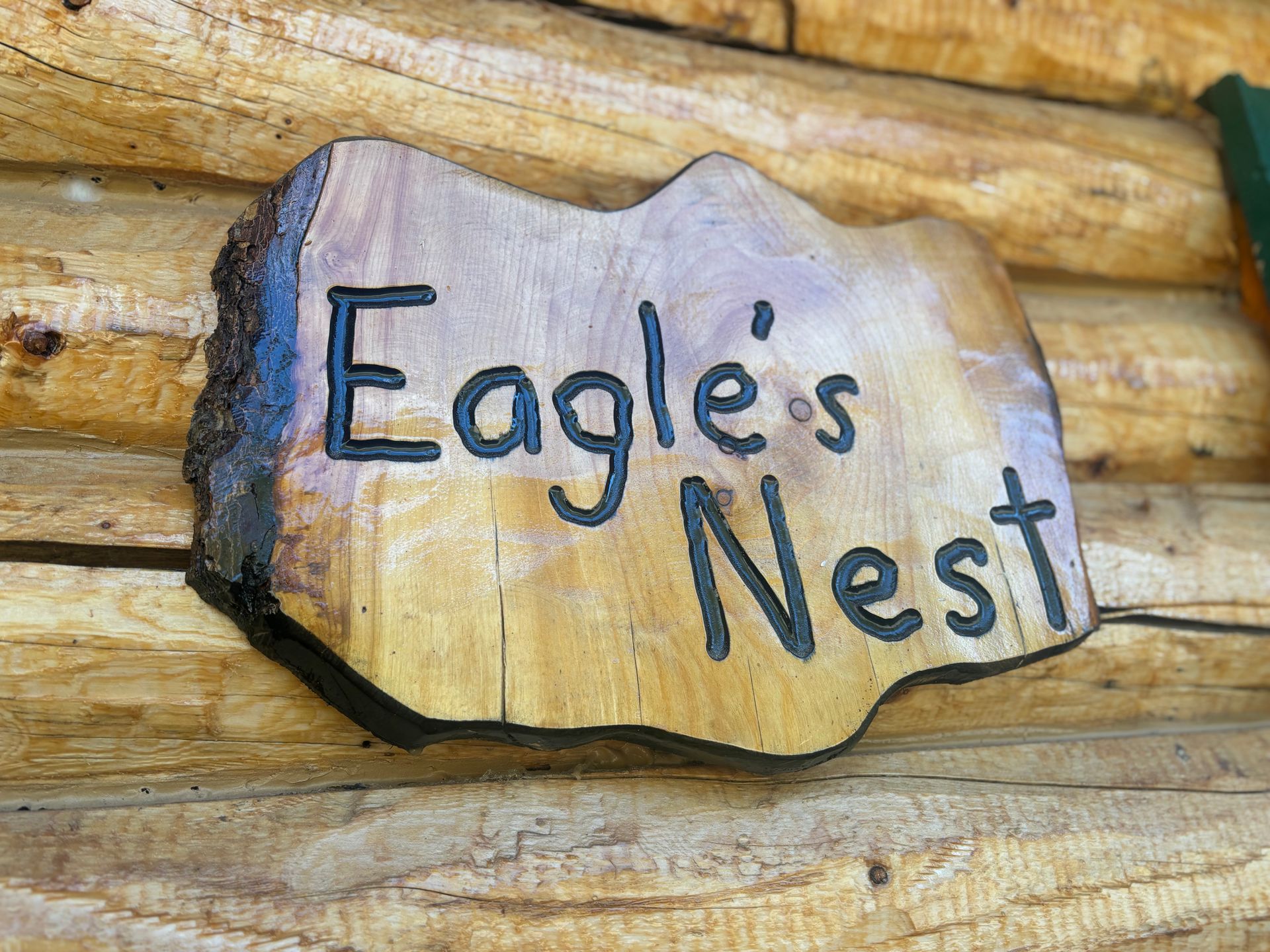 Eagle's nest sign