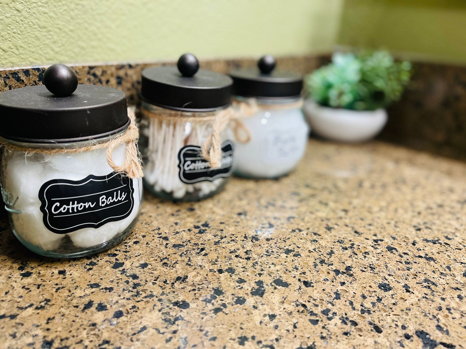 View the northern lights, aurora borealis, in dark skies at the Wilderess Lodge.