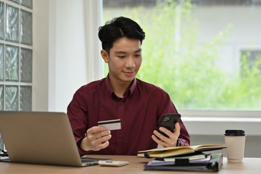 how to avoid banking security threats