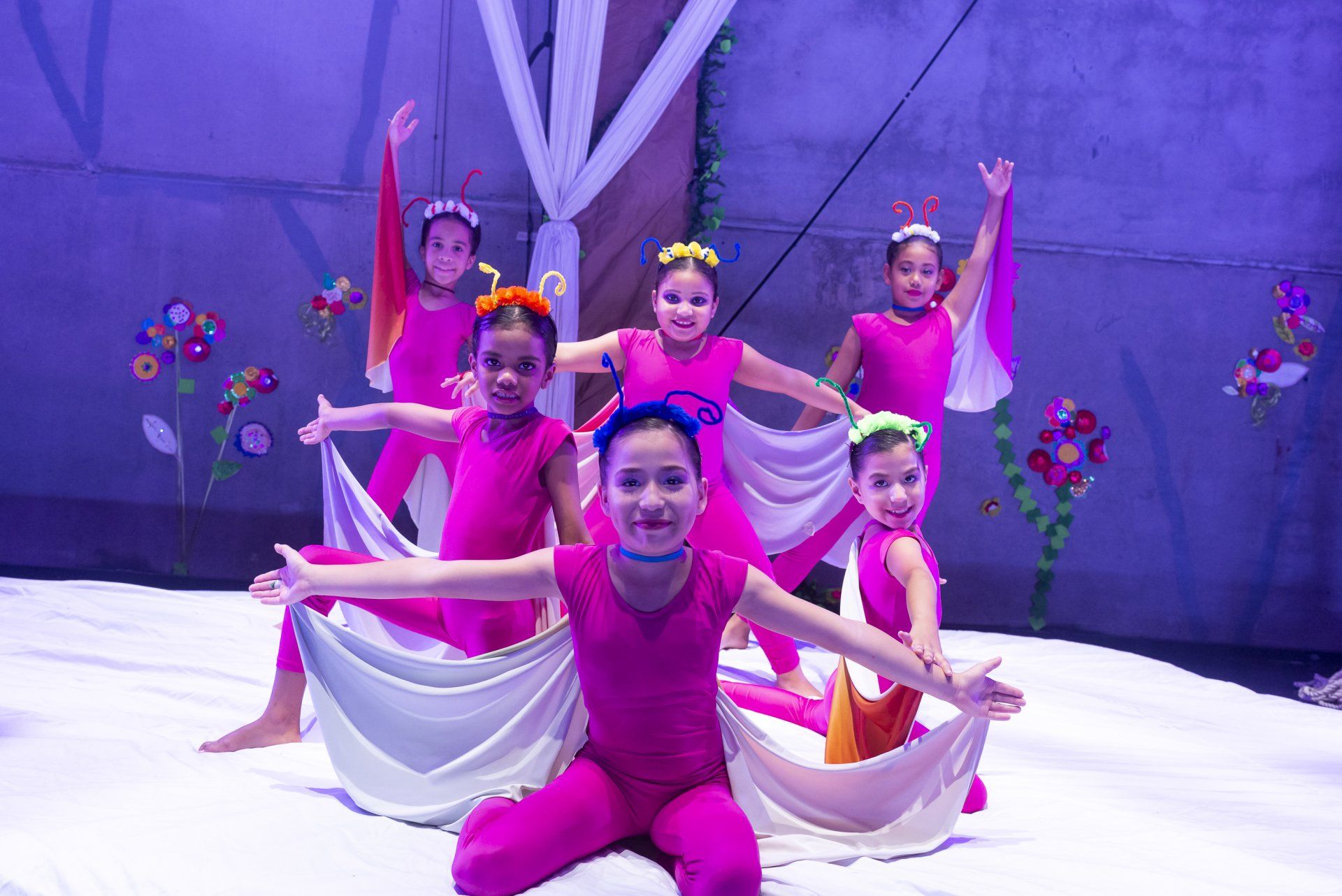 Fundación Gramo Danse grupo de niñas