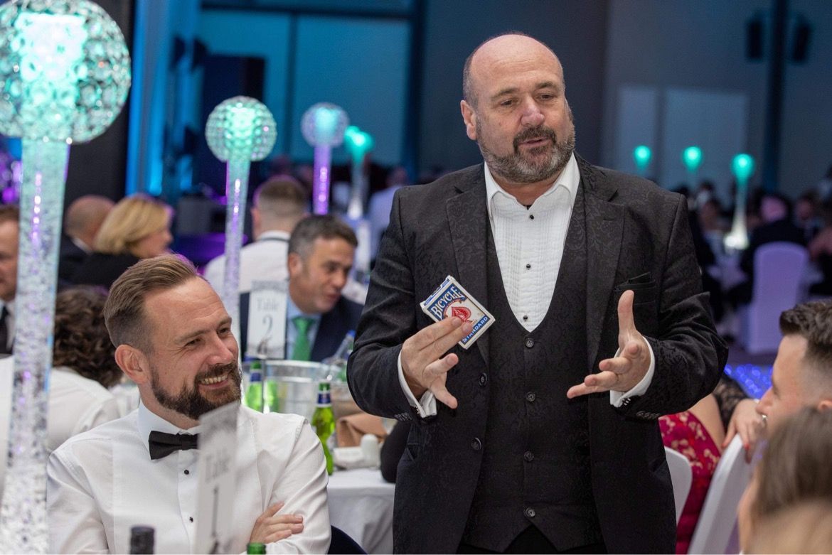 Table Magician Paul Roberts, Bring the Magic to Chester Races